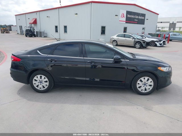 Ford FUSION S 2019 3FA6P0G79KR273939 Image 13