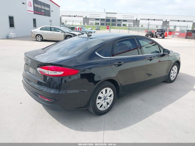Ford FUSION S 2019 3FA6P0G79KR273939 Image 4