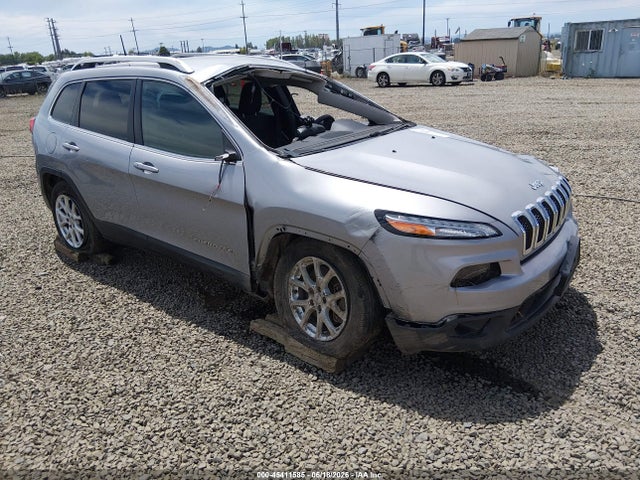Jeep Cherokee Latitude 4x4 2017 1C4PJMCS0HW570556 головне зображення