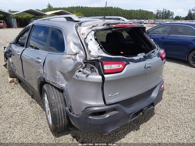 1C4PJMCS0HW570556 Jeep Cherokee Latitude 4x4
