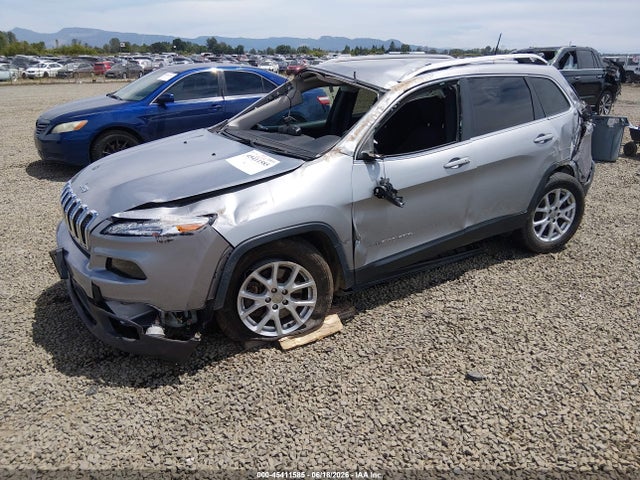 1C4PJMCS0HW570556 Jeep Cherokee Latitude 4x4