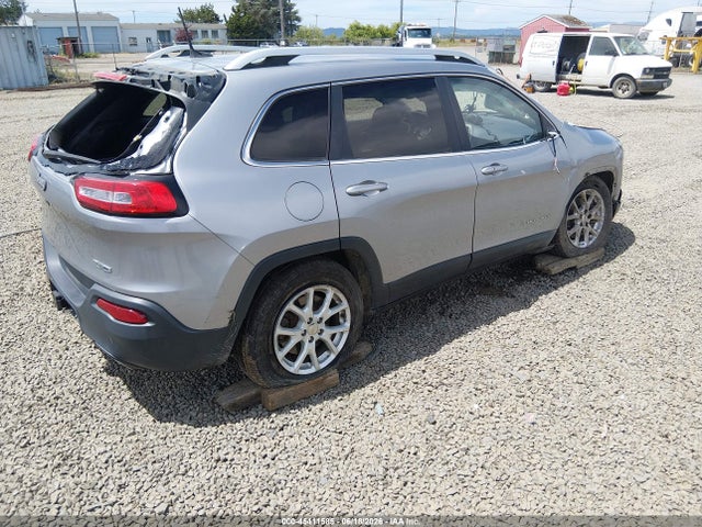 1C4PJMCS0HW570556 Jeep Cherokee Latitude 4x4