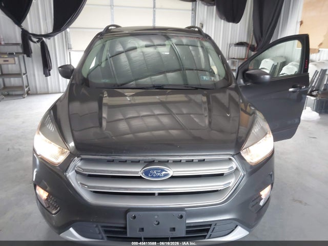 1FMCU9GD8JUD08537 Ford ESCAPE SE