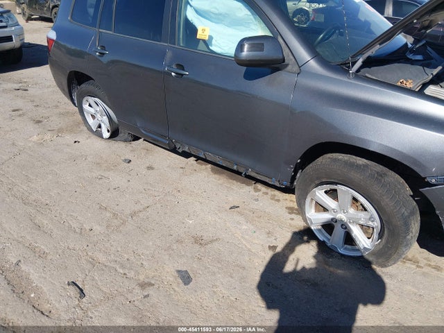 2010 Toyota Highlander Base V6 მანქანა იყიდება აუქციონზე, vin: 5TDZK3EH5AS016484, აუქციონის ნომერი: 45411593