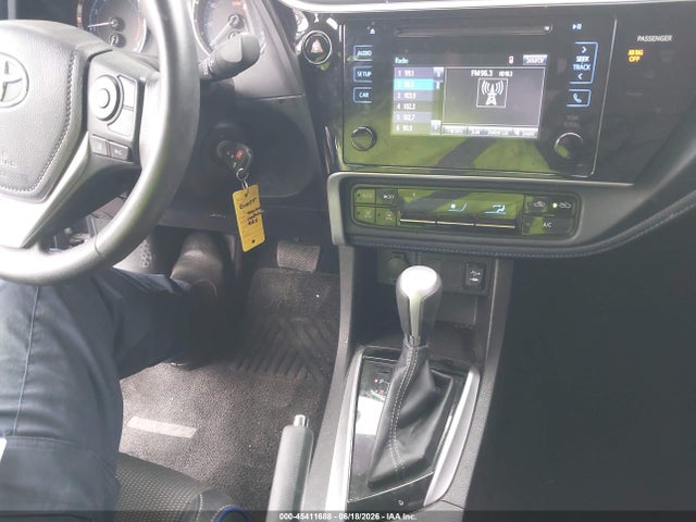 Toyota COROLLA SE 2017 5YFBURHE3HP637497 Image 11