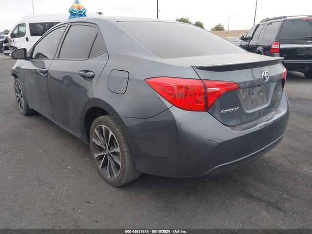 Toyota COROLLA SE 2017 5YFBURHE3HP637497 Image 3