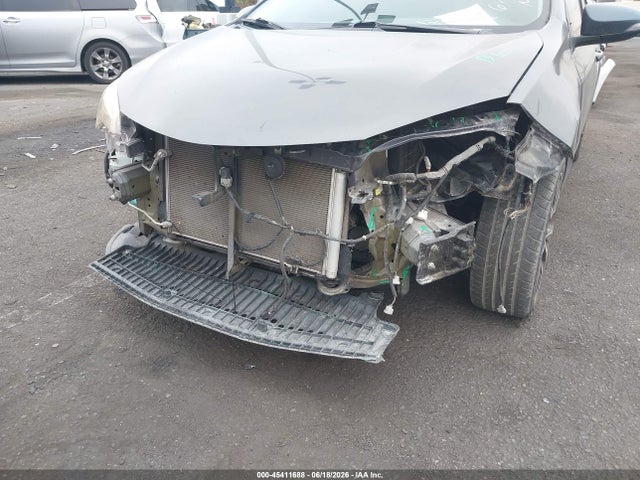 Toyota COROLLA SE 2017 5YFBURHE3HP637497 Image 6