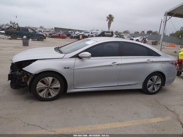 Hyundai Sonata Hybrid Limited 2015 KMHEC4A44FA130514 Image 15