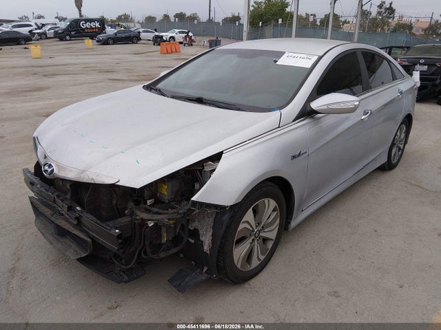 Hyundai Sonata Hybrid Limited 2015 KMHEC4A44FA130514 Image 2