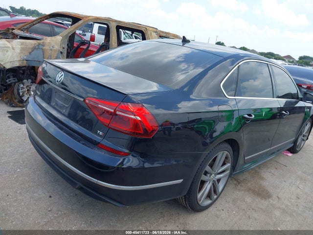 Aukcja sprzedaży 2017 Volkswagen Passat 1.8t R-line, vin: 1VWDT7A38HC050677, numer aukcji: 45411723