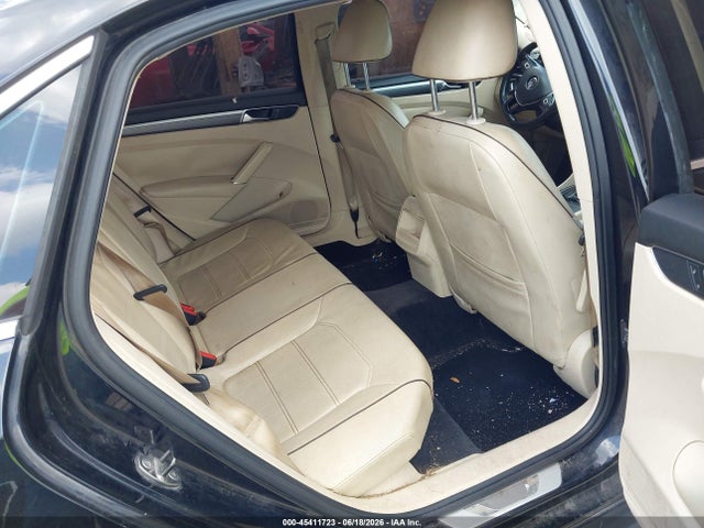 Aukcja sprzedaży 2017 Volkswagen Passat 1.8t R-line, vin: 1VWDT7A38HC050677, numer aukcji: 45411723