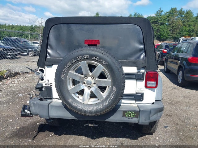 1C4AJWAG0FL648526 Jeep Wrangler Sport