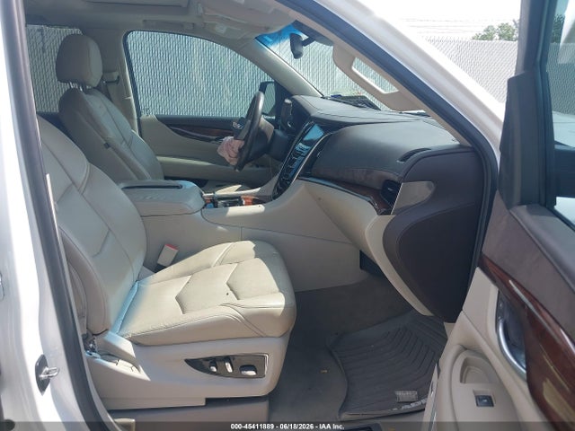 1GYS3HKJ9GR135174 Cadillac Escalade Esv Luxury Collection