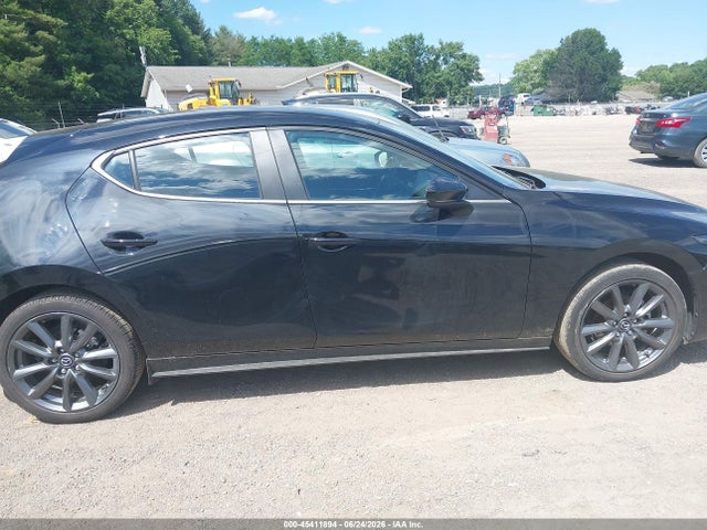 Mazda Mazda3 2.5 S Preferred 2025 JM1BPALMXS1768946 Image 13
