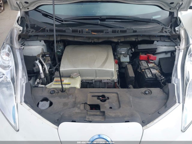 Nissan LEAF SV 2017 1N4BZ0CP3HC304625 Image 10
