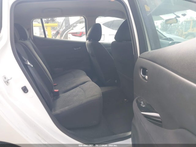 Nissan LEAF SV 2017 1N4BZ0CP3HC304625 Image 8