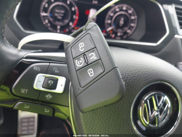 Продаж на аукціоні авто 2019 Volkswagen Tiguan 2.0t Se/2.0t Sel/2.0t Sel R-line/2.0t Sel R-line Black, vin: 3VV3B7AX9KM039778, номер лоту: 45411926