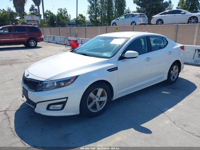KIA Optima Lx 2015 KNAGM4A71F5653516 Image 2