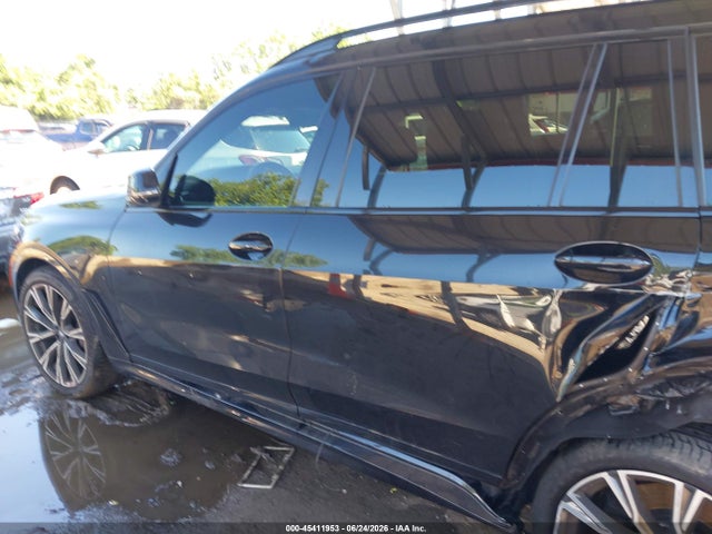 45411953 :رقم المزاد ، 5UXCX6C02N9M97304 vin ، 2022 Bmw X7 M50i مزاد بيع