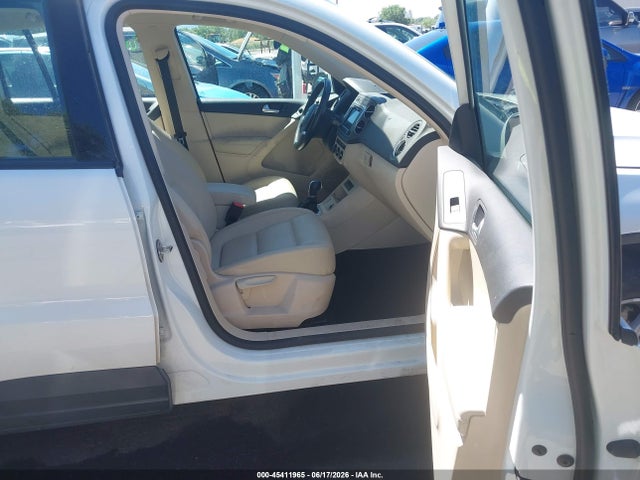 WVGBV7AX4HK034324 Volkswagen Tiguan 2.0t/2.0t S