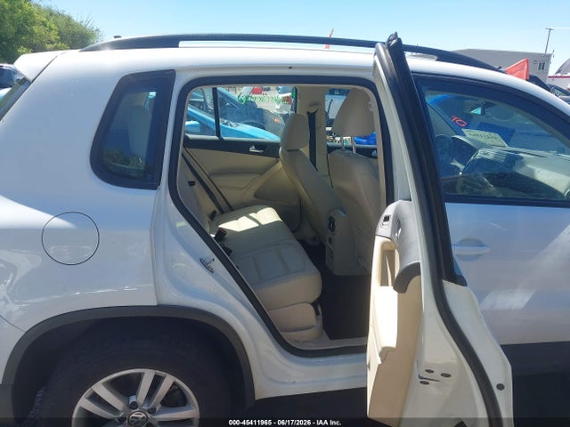 WVGBV7AX4HK034324 Volkswagen Tiguan 2.0t/2.0t S