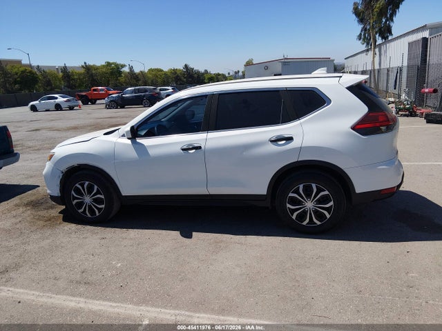 45411976 :رقم المزاد ، KNMAT2MT6HP560622 vin ، 2017 Nissan Rogue S مزاد بيع