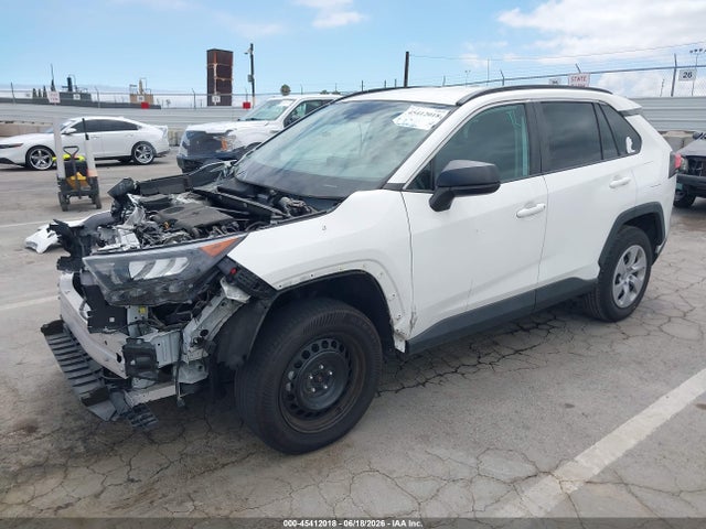 Toyota RAV4 LE 2021 2T3H1RFV9MW104849 Image 2