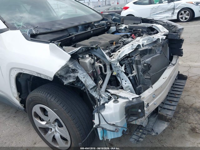 Toyota RAV4 LE 2021 2T3H1RFV9MW104849 Image 6