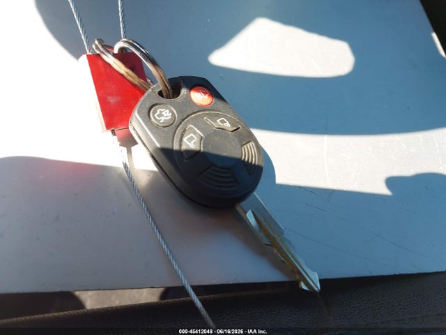 45412048 :رقم المزاد ، 1FMCU9EG0BKC11083 vin ، 2011 Ford Escape Limited مزاد بيع
