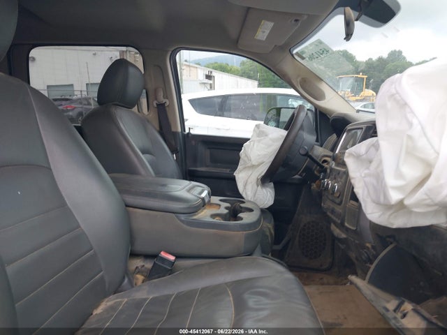 45412067 :رقم المزاد ، 3C7WRTCL0EG287370 vin ، 2014 Ram 3500 Chassis Tradesman/slt/laramie مزاد بيع