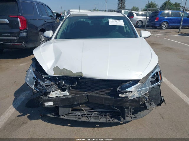 Hyundai ELANTRA SE 2019 5NPD74LF2KH473084 Image 17