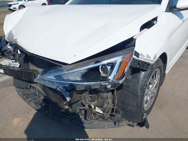 Hyundai ELANTRA SE 2019 5NPD74LF2KH473084 Image 13