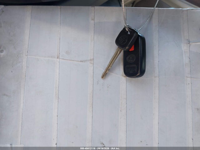 2003 Toyota Camry Le მანქანა იყიდება აუქციონზე, vin: 4T1BE32K83U252050, აუქციონის ნომერი: 45412116