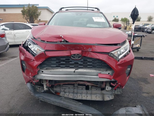 Toyota Rav4 Xle 2019 JTMW1RFV7KJ014568 Image 13
