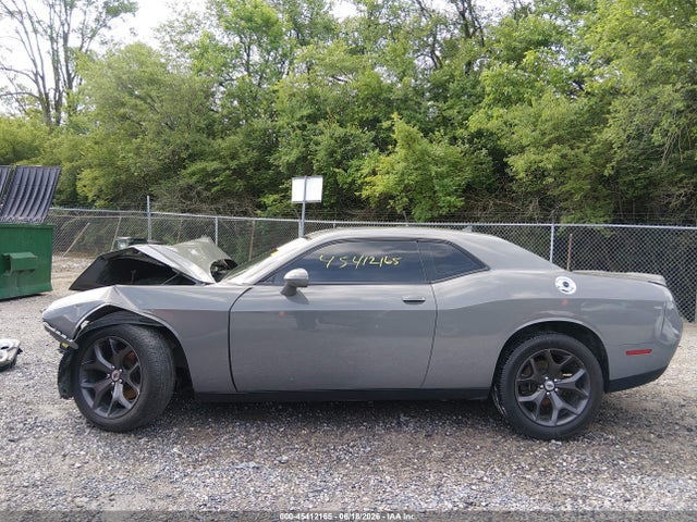 45412165 :رقم المزاد ، 2C3CDZAG5HH598146 vin ، 2017 Dodge Challenger Sxt Plus مزاد بيع