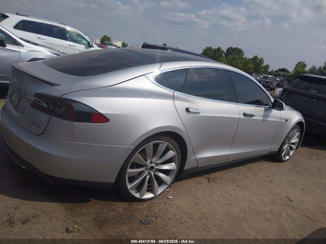 Tesla Model S 70d/85d/p85d 2015 5YJSA1H21FFP67366 Image 14