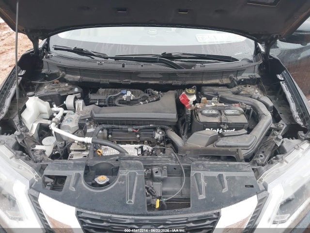 JN8AT2MT0HW146925 Nissan Rogue Sl