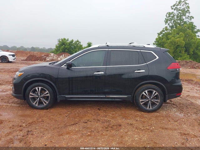 JN8AT2MT0HW146925 Nissan Rogue Sl