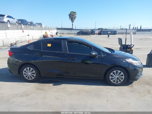 Chevrolet Cruze Ls Auto 2018 1G1BC5SMXJ7186483 Image 12
