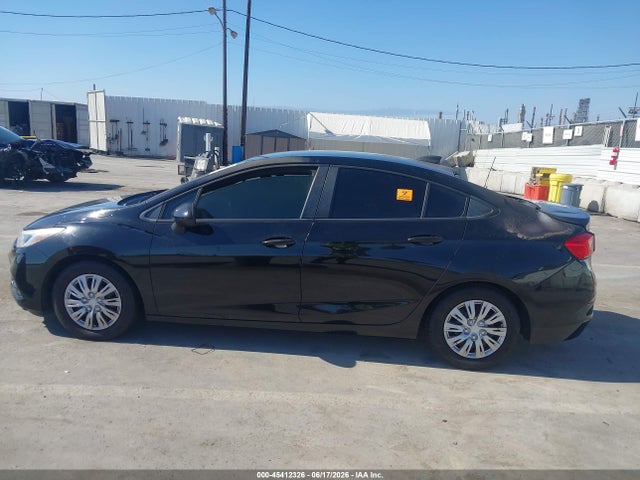 Chevrolet Cruze Ls Auto 2018 1G1BC5SMXJ7186483 Image 13