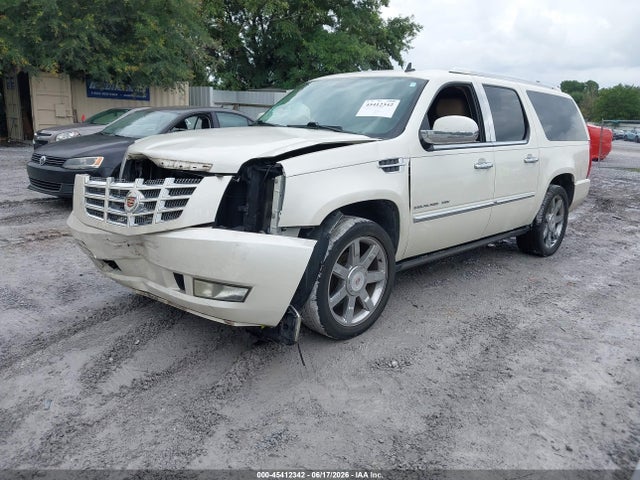 2014 Cadillac Escalade Esv Luxury მანქანა იყიდება აუქციონზე, vin: 1GYS3HEF8ER225646, აუქციონის ნომერი: 45412342
