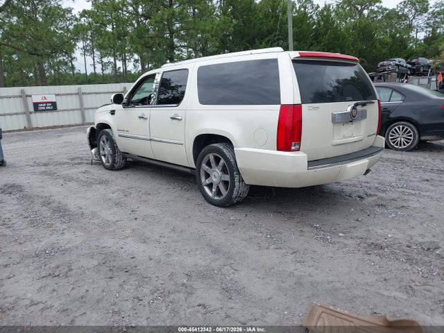 2014 Cadillac Escalade Esv Luxury მანქანა იყიდება აუქციონზე, vin: 1GYS3HEF8ER225646, აუქციონის ნომერი: 45412342