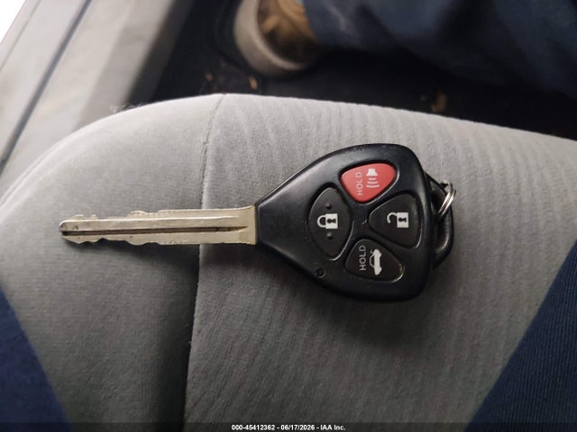 45412362 :رقم المزاد ، 2T1BU4EE8BC647733 vin ، 2011 Toyota Corolla Le مزاد بيع