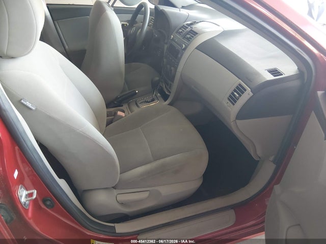 45412362 :رقم المزاد ، 2T1BU4EE8BC647733 vin ، 2011 Toyota Corolla Le مزاد بيع