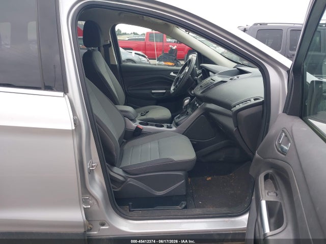45412374 :رقم المزاد ، 1FMCU0GXXGUC35041 vin ، 2016 Ford Escape Se مزاد بيع