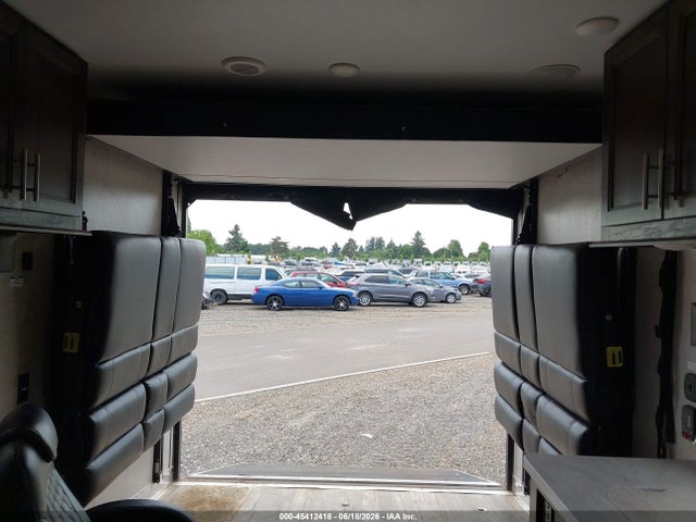 Forest River Cherokee 2019 5ZT2CTNB5K1212643 Image 14