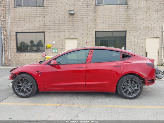 2022 Tesla Model 3 Long Range Dual Motor All-wheel Drive მანქანა იყიდება აუქციონზე, vin: 5YJ3E1EB9NF297390, აუქციონის ნომერი: 45412423