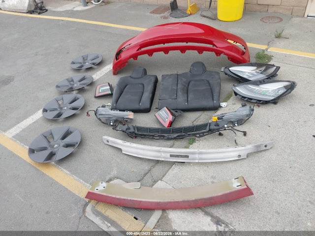 45412423 :رقم المزاد ، 5YJ3E1EB9NF297390 vin ، 2022 Tesla Model 3 Long Range Dual Motor All-wheel Drive مزاد بيع
