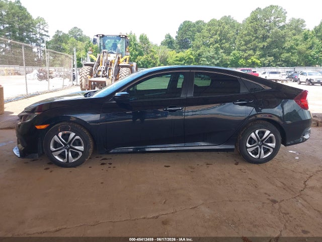 Продаж на аукціоні авто 2018 Honda Civic Lx, vin: 19XFC2F53JE026438, номер лоту: 45412459
