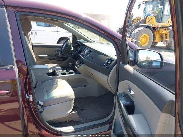 KIA SEDONA LX 2015 KNDMB5C18F6059820 Image 5